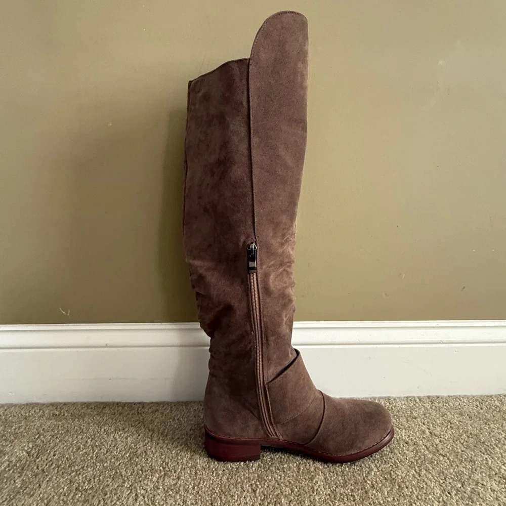 NWOB Brown Vegan Suede Over Knee Fringe Riding Boot Lined Western Boho Sz 6.5